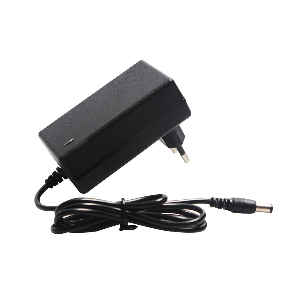 UNIVERSAL BATTERY CHARGER FOR EL-PBA01